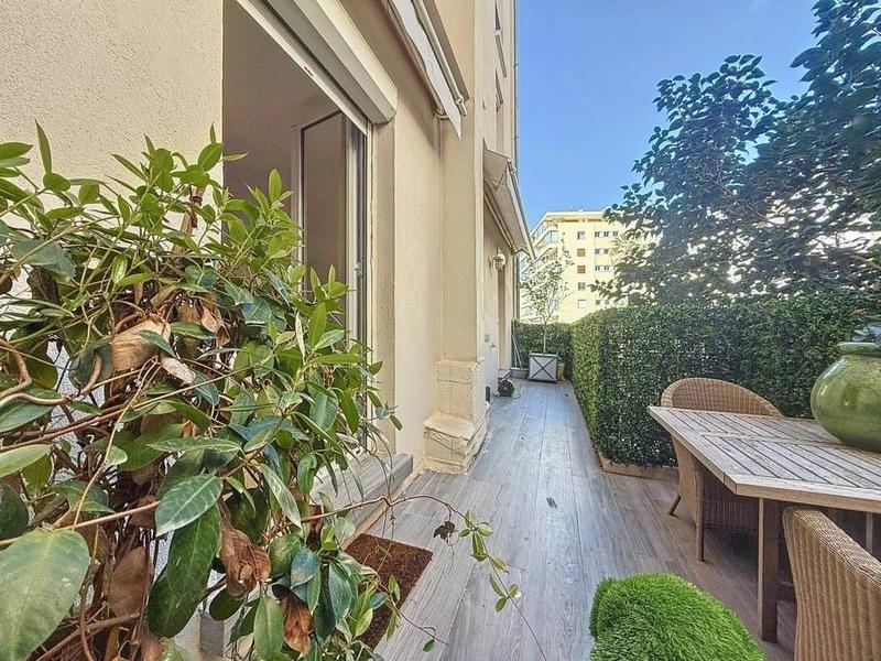 Appartement - 95 m² - 3 pièces