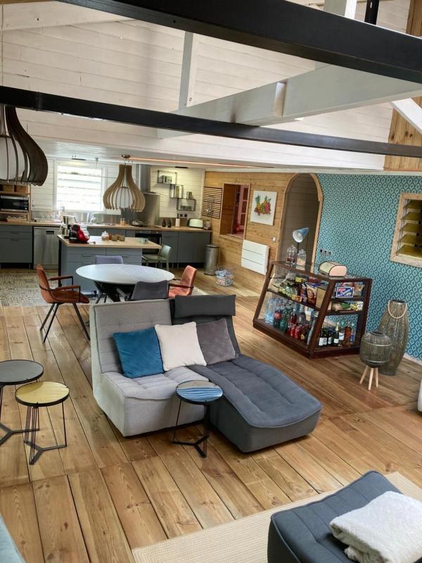 Maison - 180 m² - 6 pièces