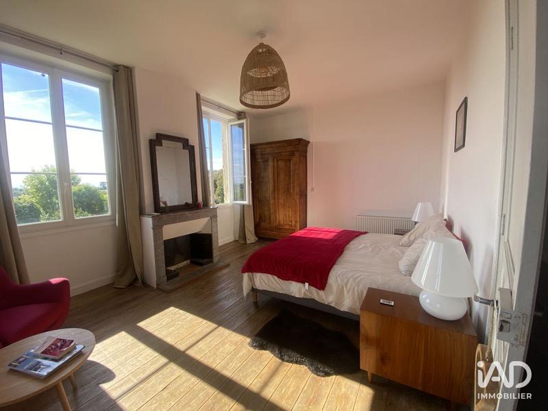 Maison - 300 m² - 6 pièces