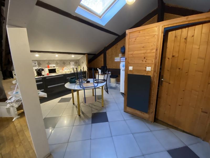 Local d'activités - 360 m² - 4 pièces