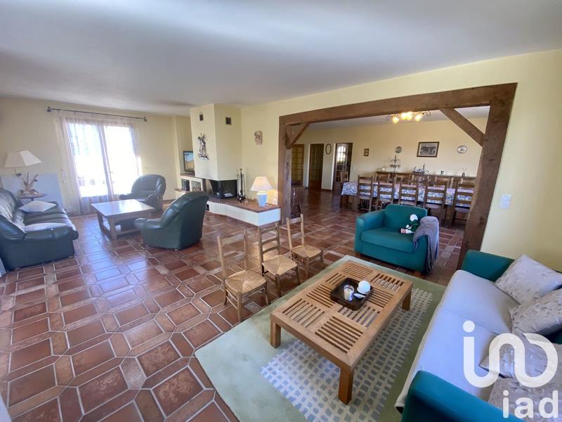 Maison - 302 m² - 9 pièces