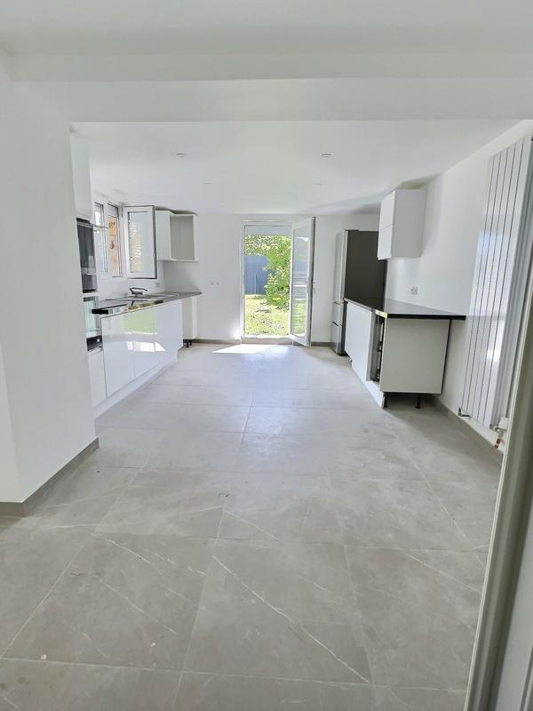 Maison en pierre - 193 m² - 6 pièces