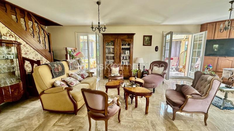 Maison - 183 m² - 7 pièces