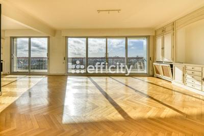 Appartement - 157 m² - 6 pièces