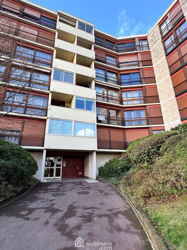 Appartement - 85 m² - 4 pièces