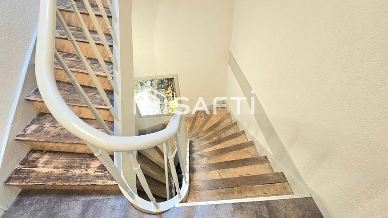 Maison - 184 m² - 10 pièces