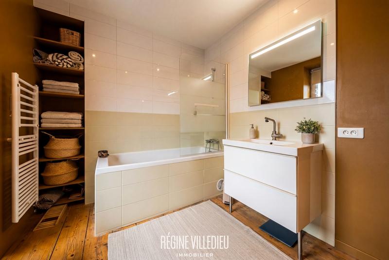 Maison - 121 m² - 6 pièces