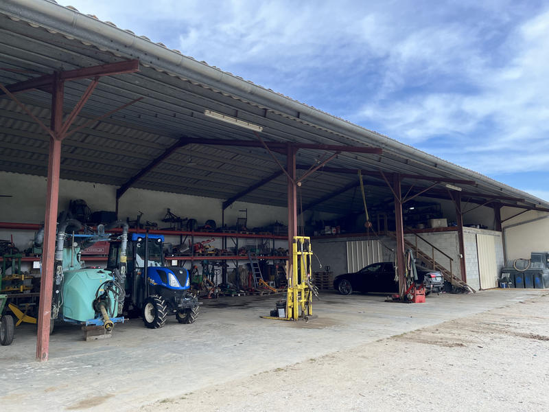 Maison - 548 m² - 12 pièces