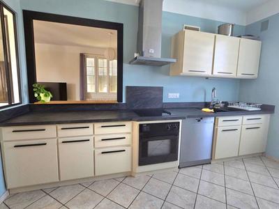 Villa - 200 m² - 8 pièces