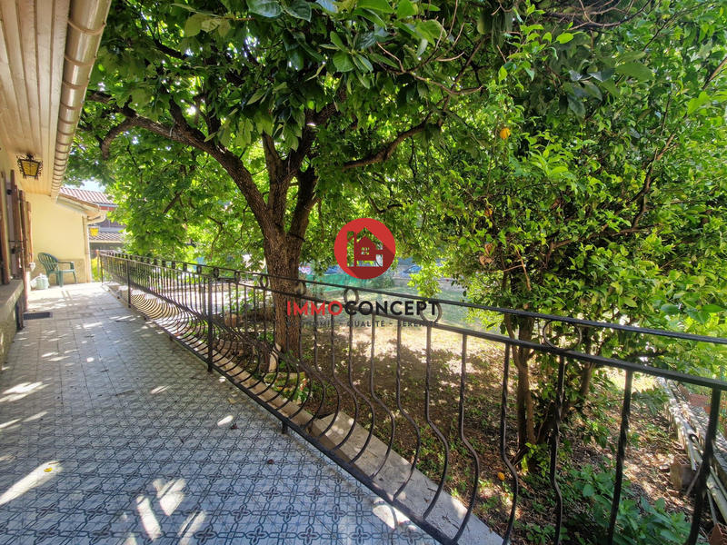 Maison - 98 m² - 6 pièces