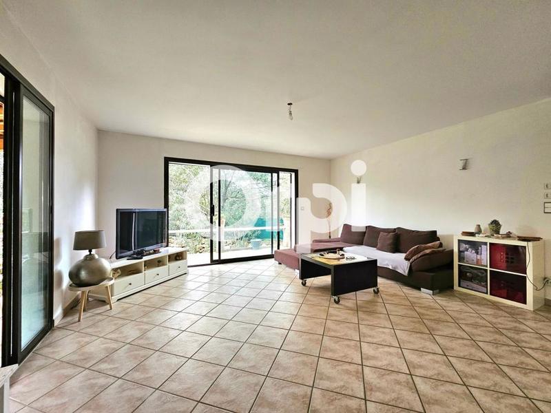 Maison - 104 m² - 4 pièces