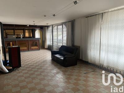 Maison - 228 m² - 8 pièces