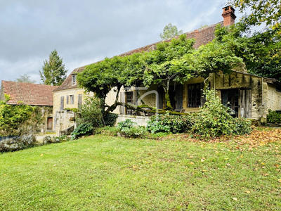 Maison - 276 m² - 8 pièces