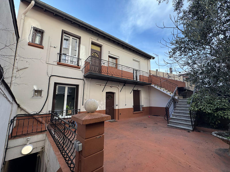 Maison de ville - 153 m² - 11 pièces