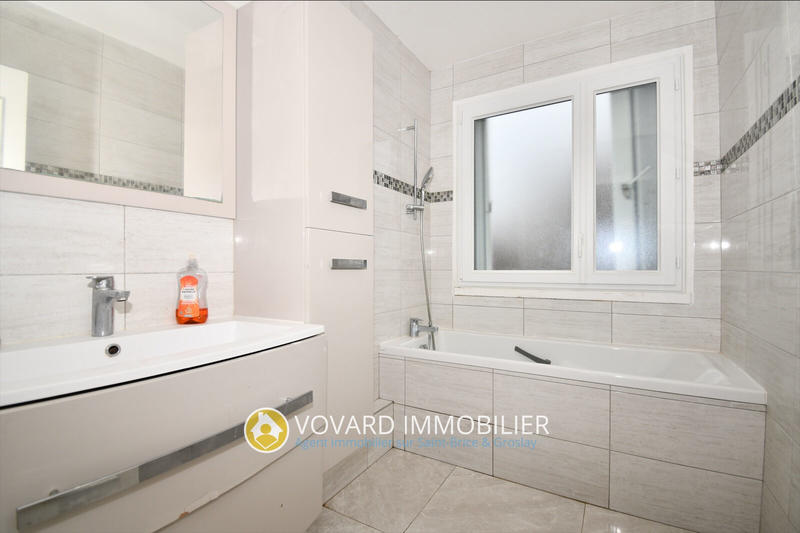Appartement - 96 m² - 5 pièces