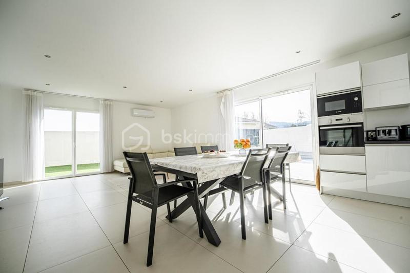 Maison - 95 m² - 4 pièces