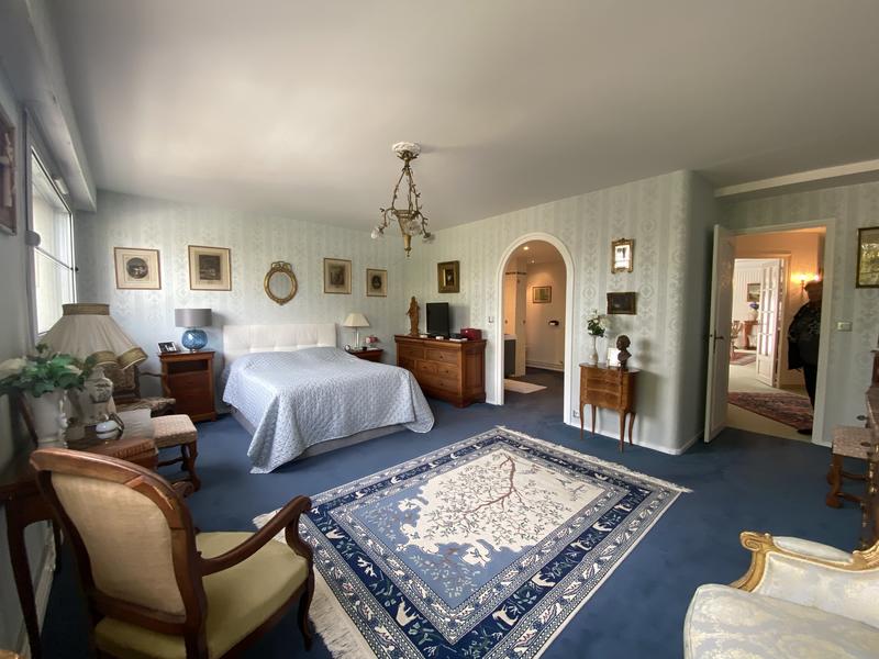 Appartement - 150 m² - 6 pièces