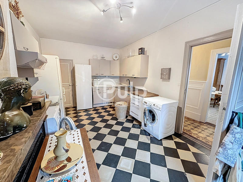 Demeure - 340 m² - 16 pièces