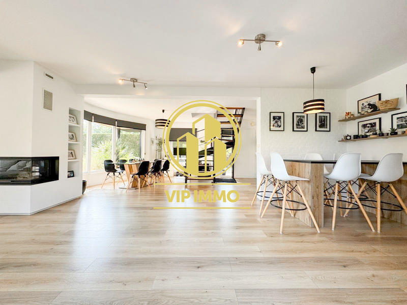 Maison - 141 m² - 5 pièces