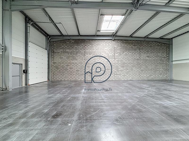 Local d'activités - 680 m²