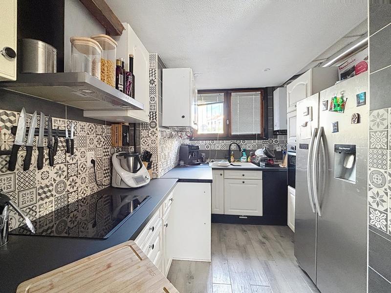 Appartement - 77 m² - 3 pièces