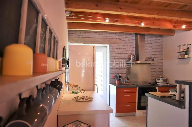 Maison en pierre - 223 m² - 8 pièces