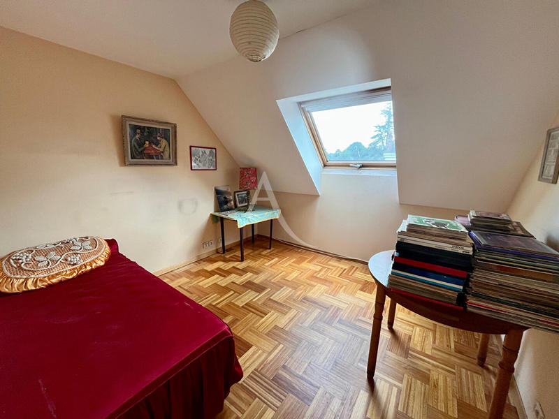 Appartement - 180 m² - 5 pièces