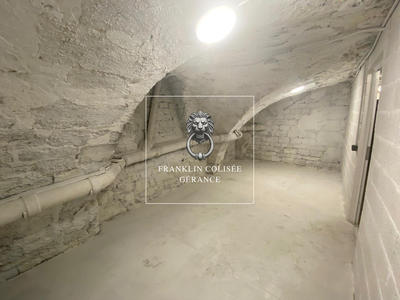 Parking / Garage - 18 m²