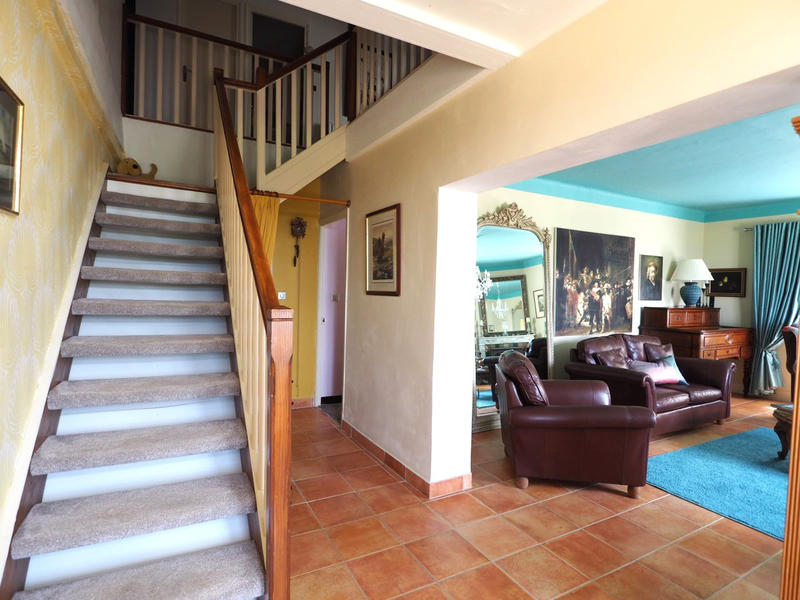 Maison - 400 m² - 14 pièces