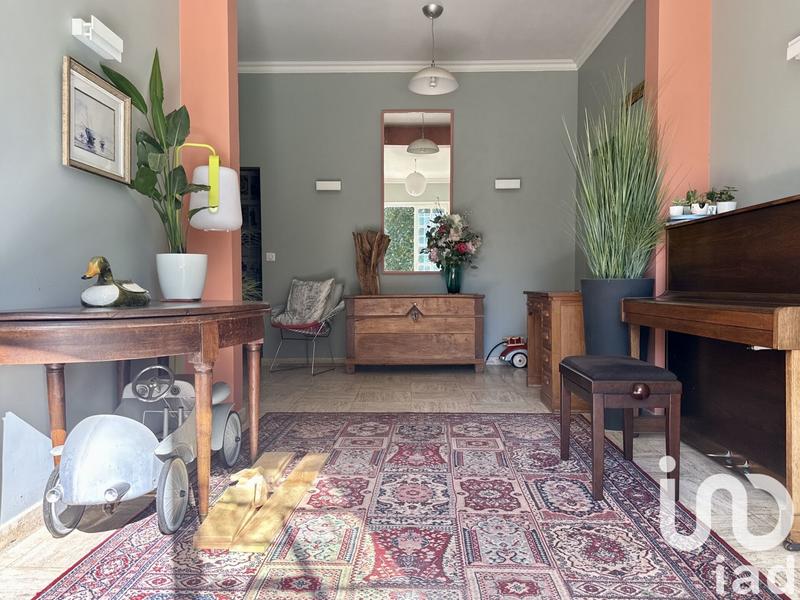 Maison - 300 m² - 8 pièces