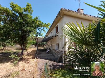 Maison - 96 m² - 5 pièces