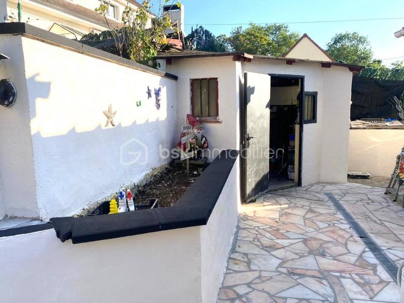 Maison traditionnelle - 113 m² - 7 pièces