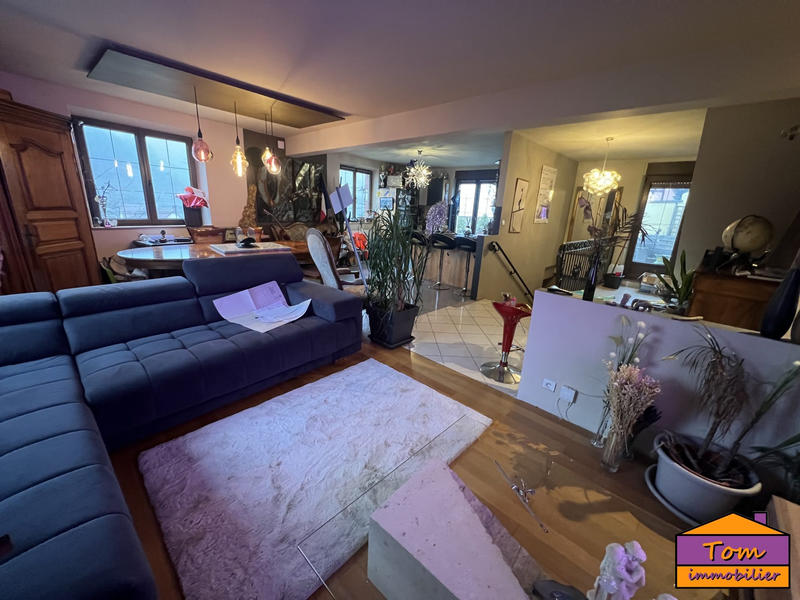 Maison traditionnelle - 260 m² - 7 pièces