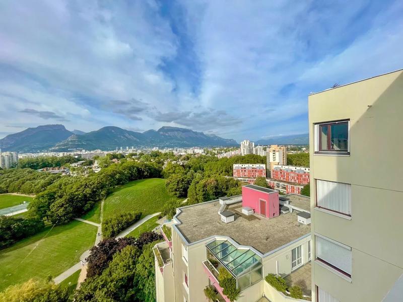 Appartement - 77 m² - 3 pièces