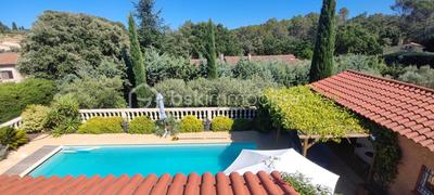 Demeure - 160 m² - 5 pièces