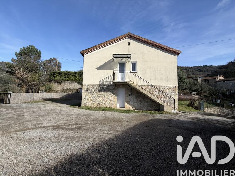 Maison - 100 m² - 9 pièces