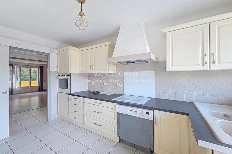 Appartement - 105 m² - 5 pièces