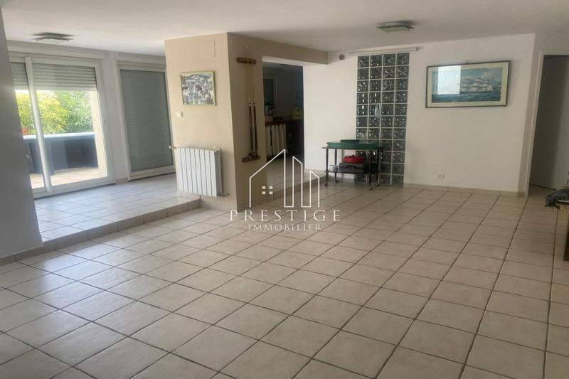 Maison - 197 m² - 2 pièces