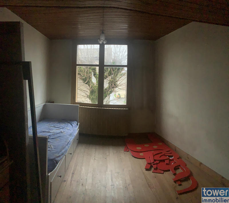 Maison - 250 m² - 8 pièces