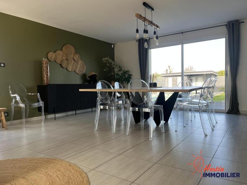 Maison traditionnelle - 172 m² - 7 pièces