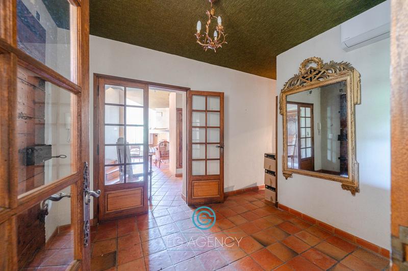 Maison - 200 m² - 6 pièces