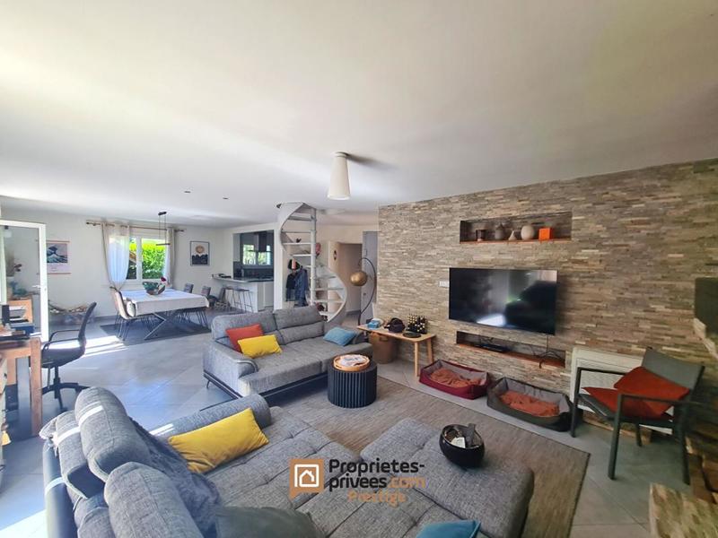 Maison - 150 m² - 6 pièces