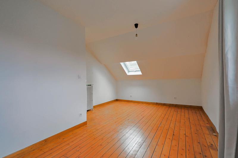 Maison - 102 m² - 6 pièces