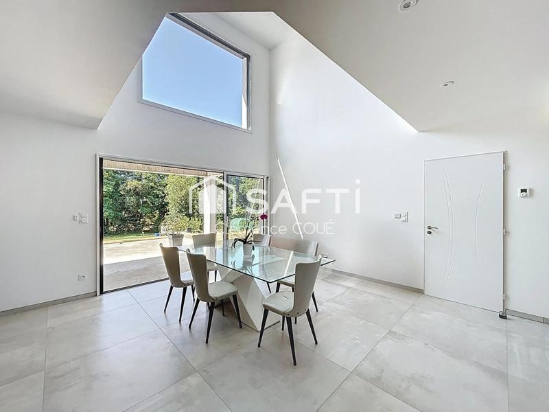 Maison - 186 m² - 6 pièces