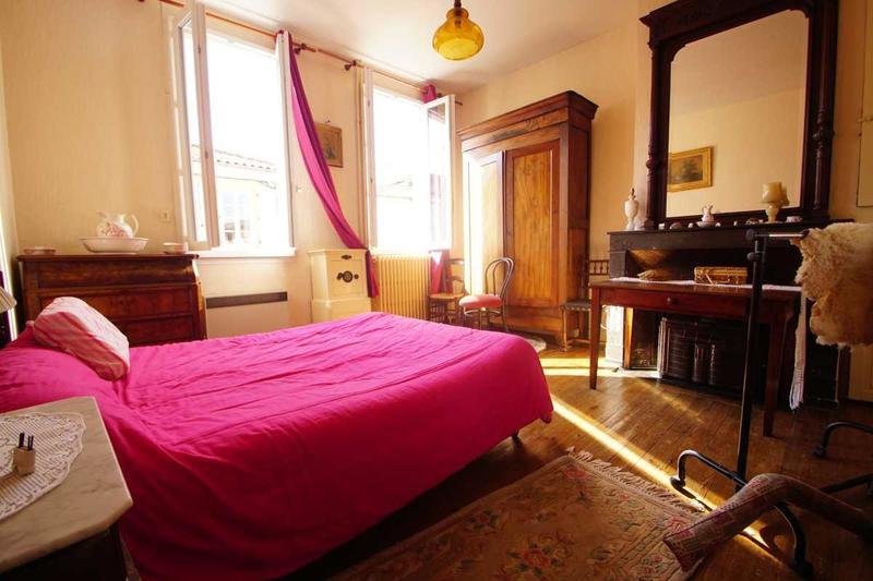 Viager - Maison de ville - 209 m² - 7 pièces