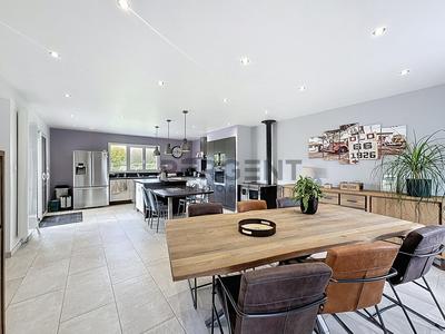 Maison - 136 m² - 6 pièces