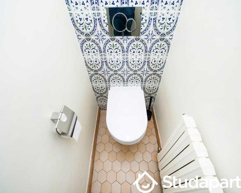 Chambre - 70 m² - 1 pièce