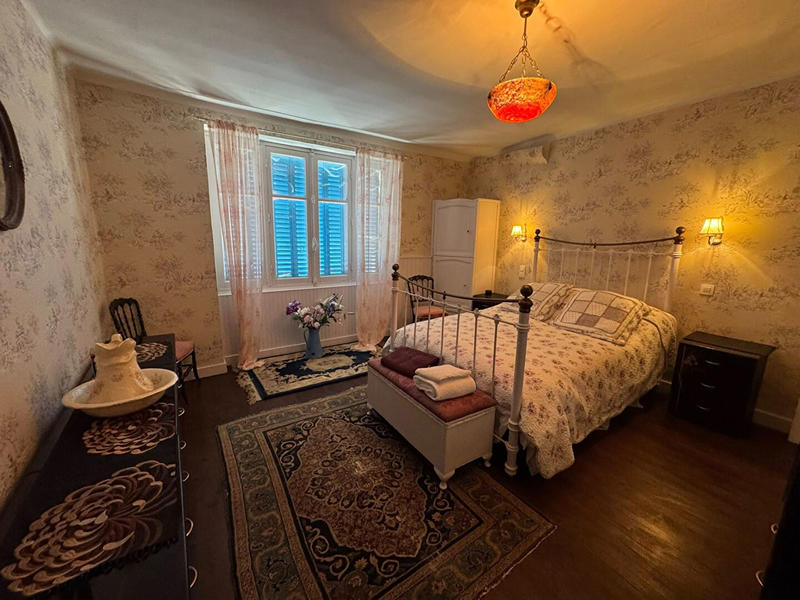 Maison - 209 m² - 10 pièces