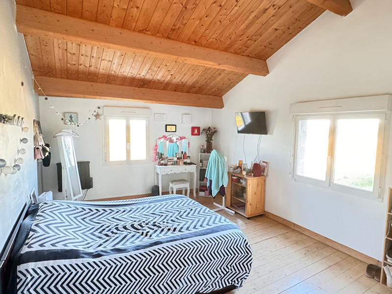 Maison - 222 m² - 7 pièces