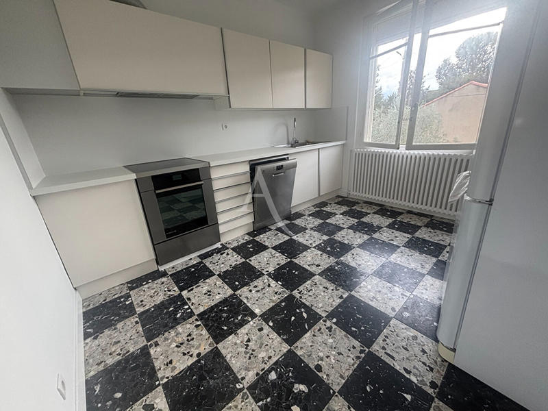 Maison - 156 m² - 8 pièces